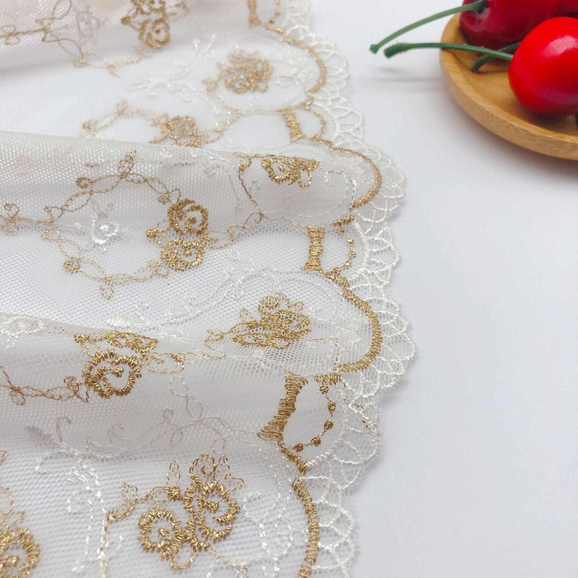Embroidery Rose - 16,2 см ширина сетки с вышивкой