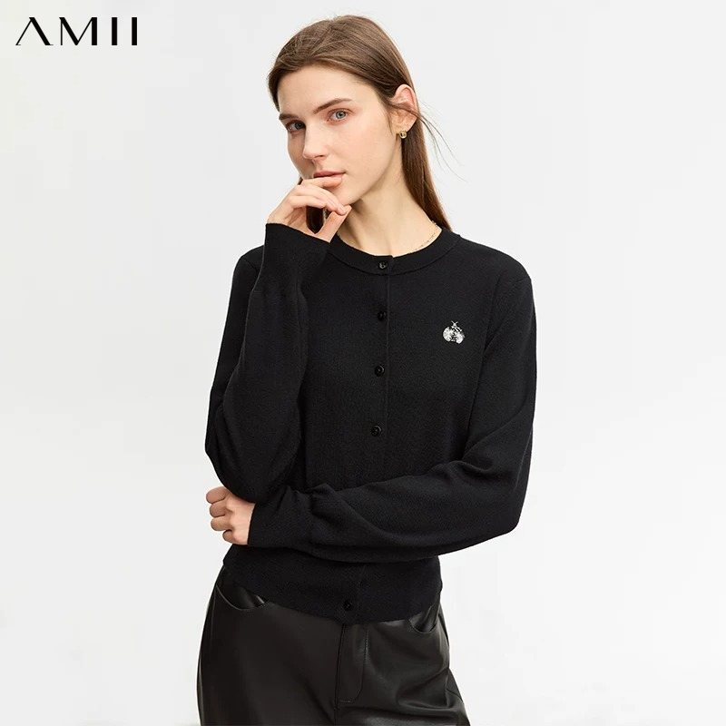 Embroidery Lady Bug - Минималистичный шерстяной свитер AMII для женщин,