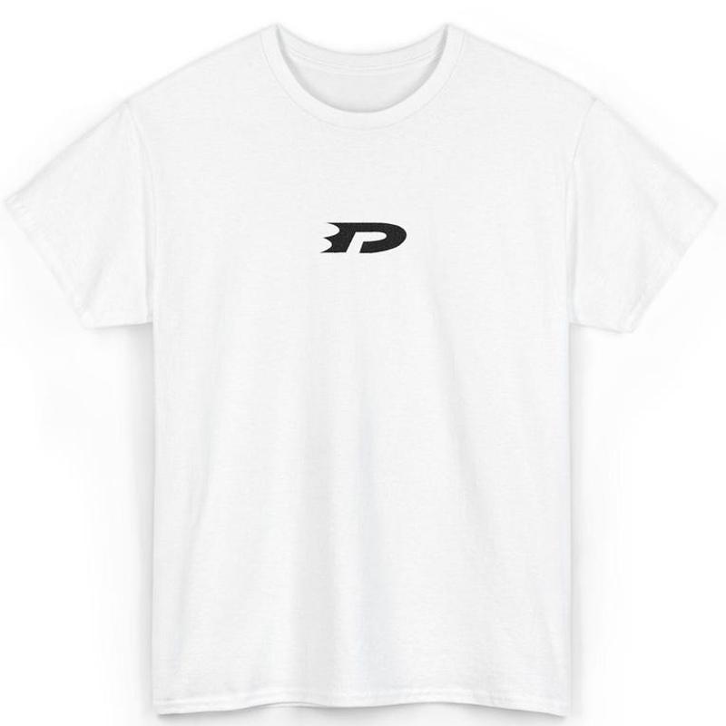 Футболка с вышивкой 